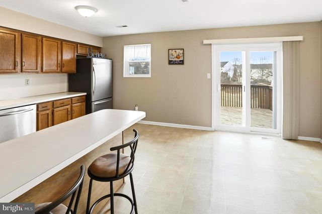 1405 VILLAGE GREEN DR, Gilbertsville, PA 19525