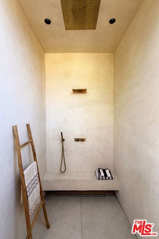 5105 Oakdale Avenue, Los Angeles, CA 91364