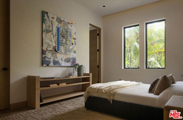 5105 Oakdale Avenue, Los Angeles, CA 91364