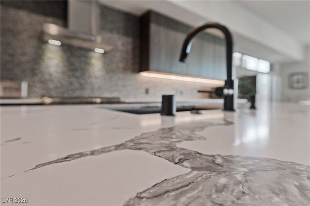 38 Promenade Isle Lane, Henderson, NV 89011