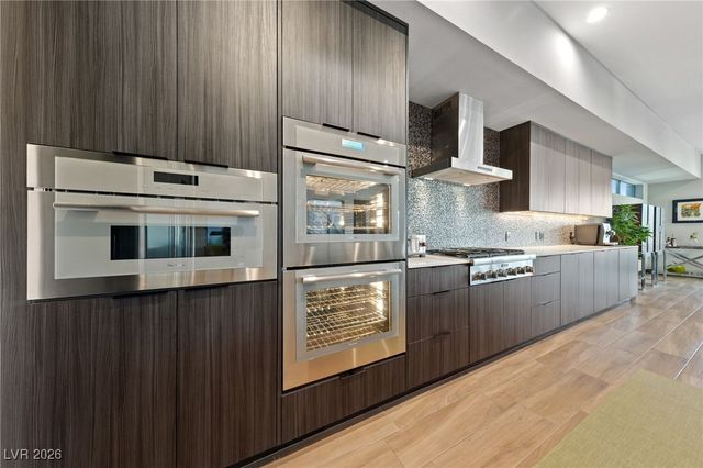 38 Promenade Isle Lane, Henderson, NV 89011