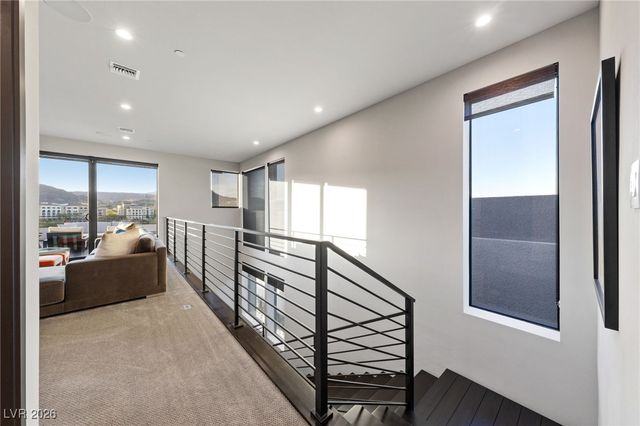 38 Promenade Isle Lane, Henderson, NV 89011