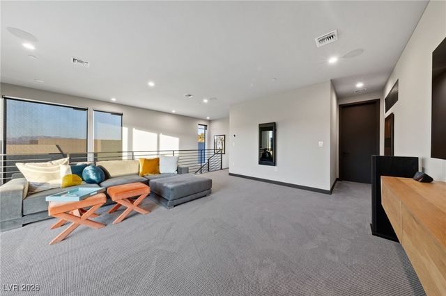 38 Promenade Isle Lane, Henderson, NV 89011