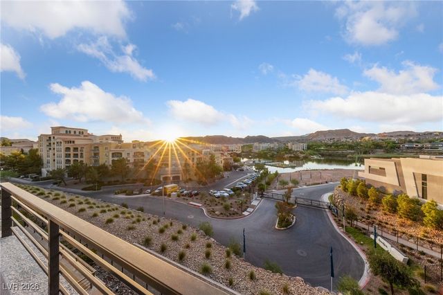 38 Promenade Isle Lane, Henderson, NV 89011