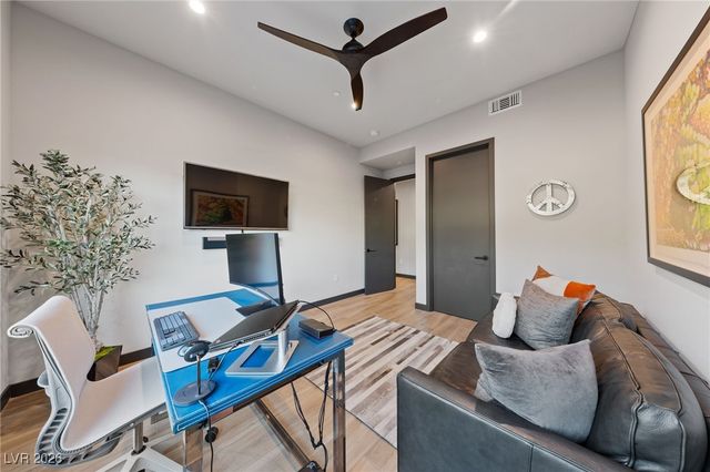 38 Promenade Isle Lane, Henderson, NV 89011