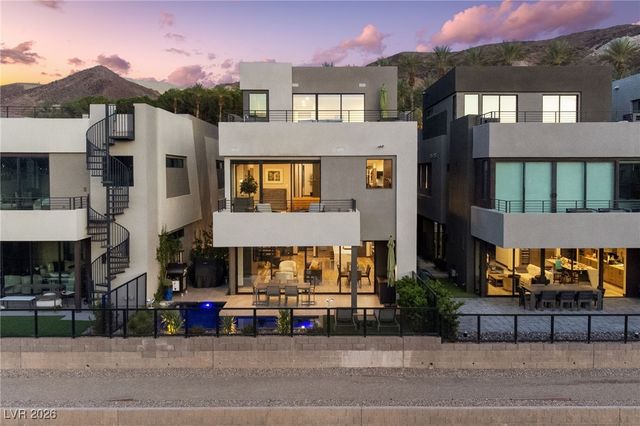 38 Promenade Isle Lane, Henderson, NV 89011