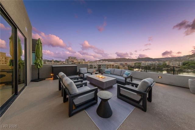 38 Promenade Isle Lane, Henderson, NV 89011