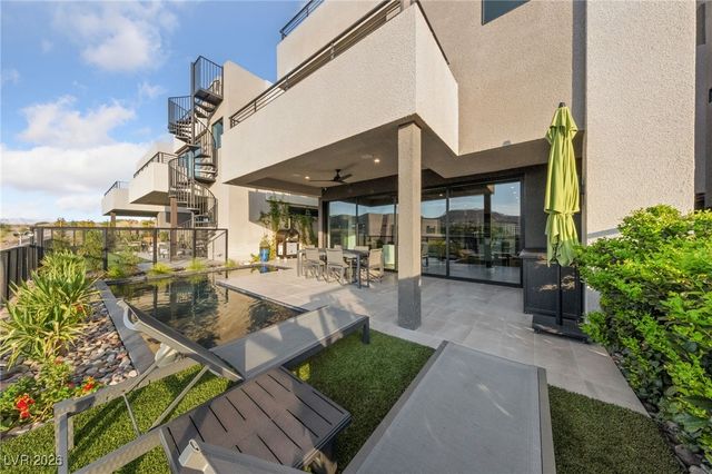 38 Promenade Isle Lane, Henderson, NV 89011