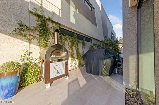 38 Promenade Isle Lane, Henderson, NV 89011