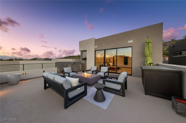 38 Promenade Isle Lane, Henderson, NV 89011