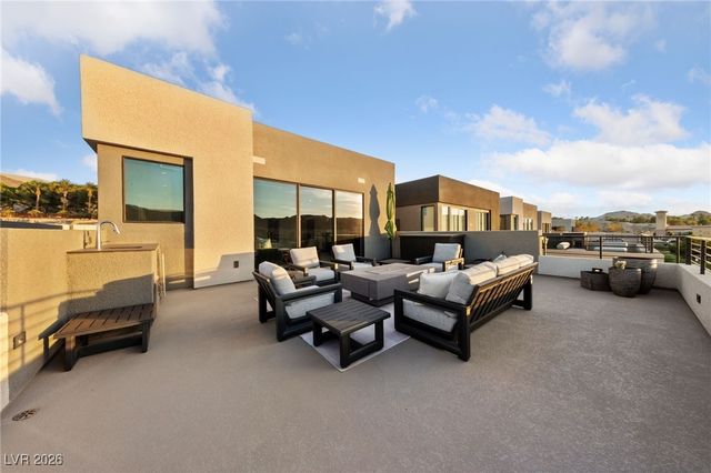 38 Promenade Isle Lane, Henderson, NV 89011