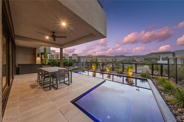 38 Promenade Isle Lane, Henderson, NV 89011