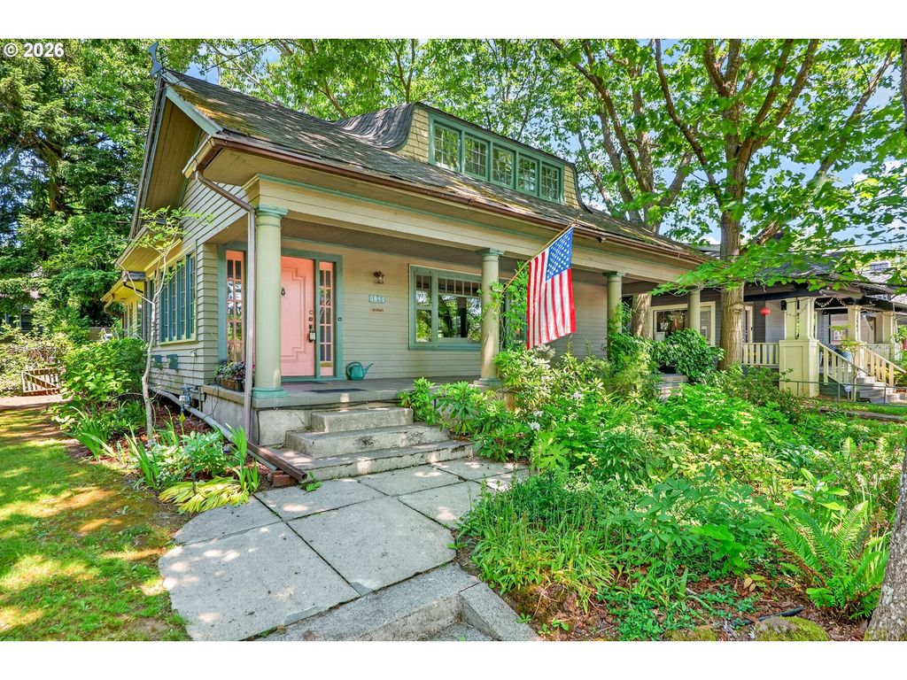 3957 E BURNSIDE St, Portland, OR 97214