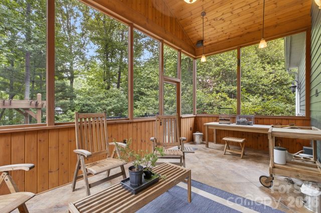 42 Corbran Drive, Fairview, NC 28730