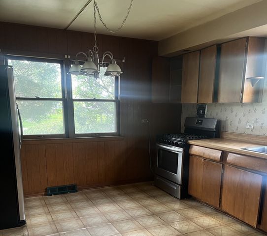17205 Highland Avenue, Hazel Crest, IL 60429