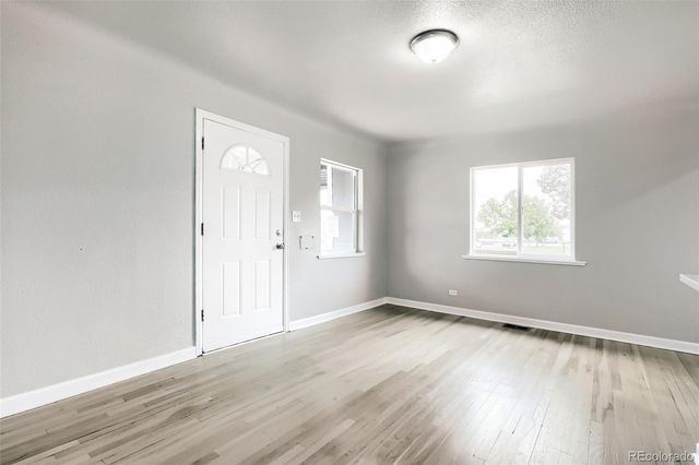 2388 Geneva Street, Aurora, CO 80010