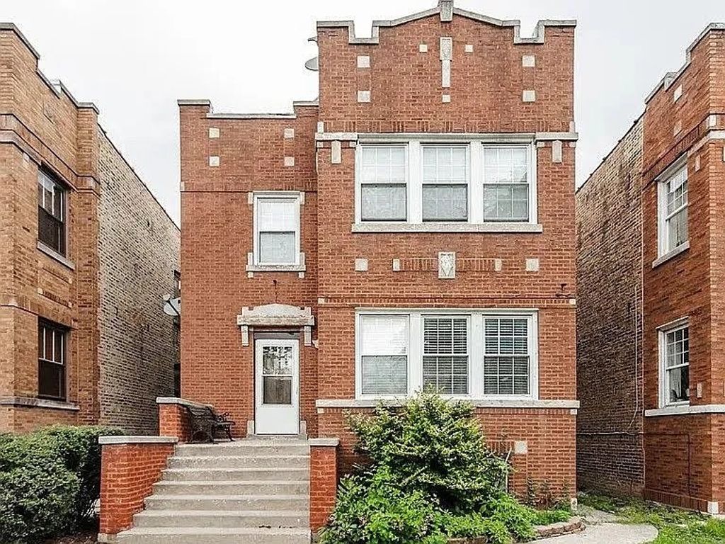 4708 W Altgeld Street 2, Chicago, IL 60639