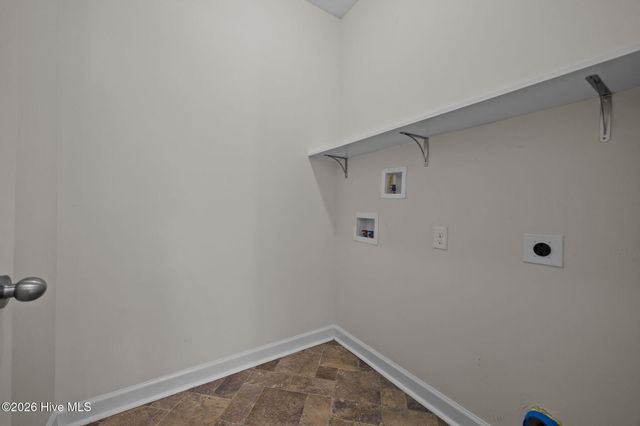 712 Dexter Court, Jacksonville, NC 28546