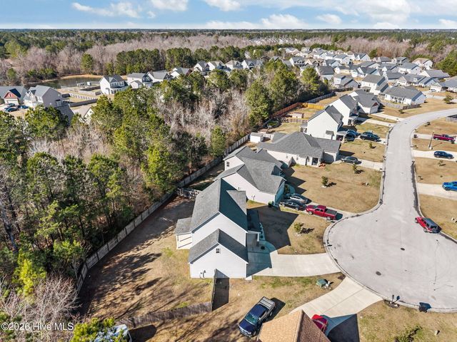 712 Dexter Court, Jacksonville, NC 28546