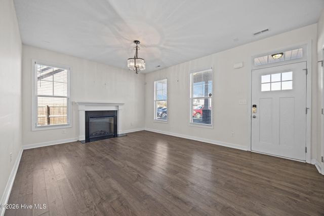 712 Dexter Court, Jacksonville, NC 28546