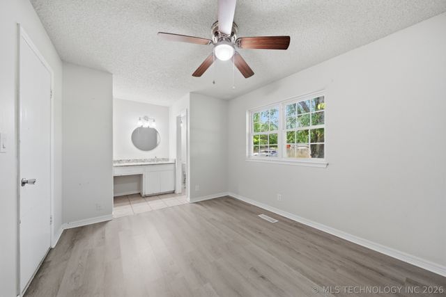 216 E J Street, Jenks, OK 74037