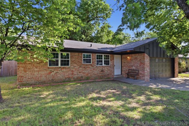 216 E J Street, Jenks, OK 74037