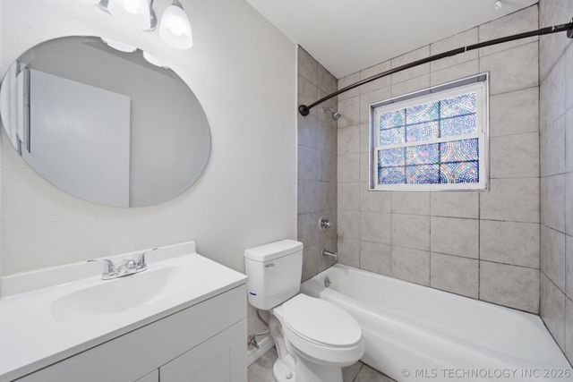 216 E J Street, Jenks, OK 74037