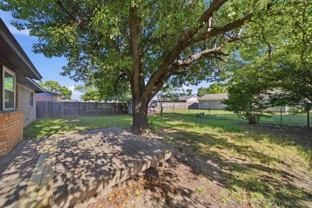 216 E J Street, Jenks, OK 74037