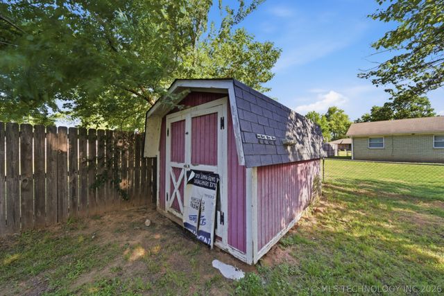 216 E J Street, Jenks, OK 74037