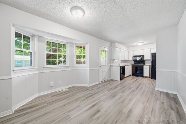 216 E J Street, Jenks, OK 74037