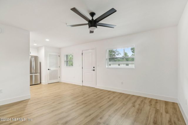 1924 DANESE Court, Jacksonville, FL 32207