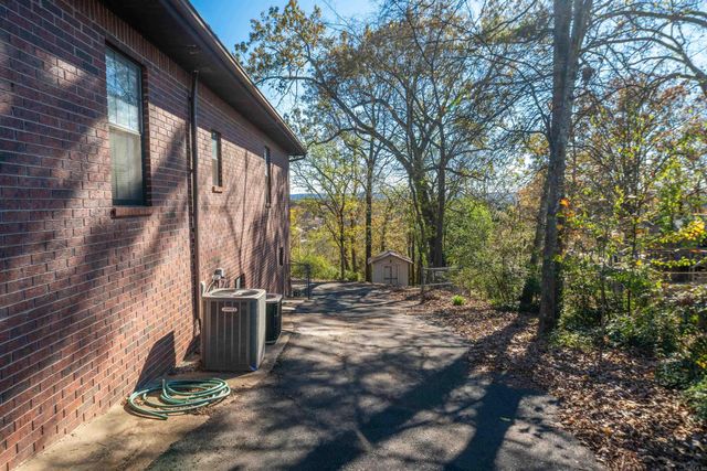 106 Pinehaven Place, Hot Springs, AR 71913