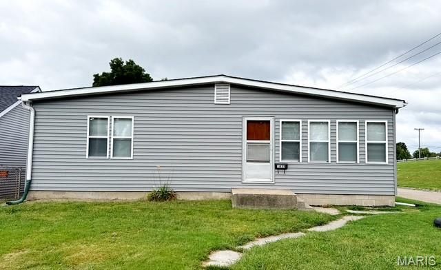 1835 Market Street, Madison, IL 62060