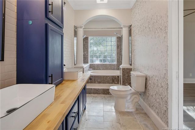 1915 Morganton Road, Fayetteville, NC 28305