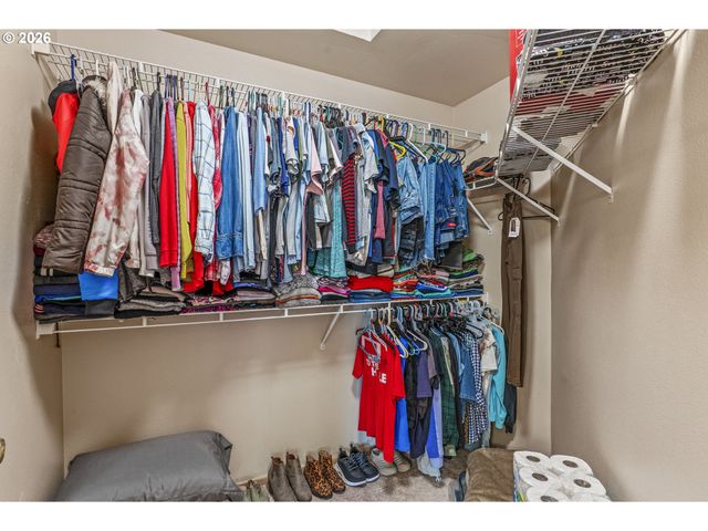 2951 PREMIERE Pl, Longview, WA 98632