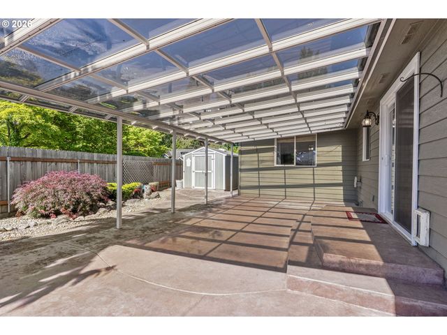 2951 PREMIERE Pl, Longview, WA 98632