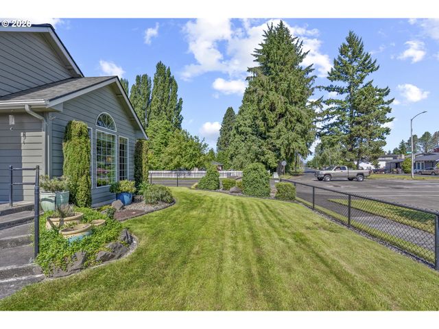 2951 PREMIERE Pl, Longview, WA 98632