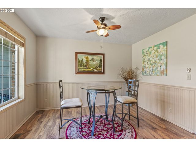 2951 PREMIERE Pl, Longview, WA 98632