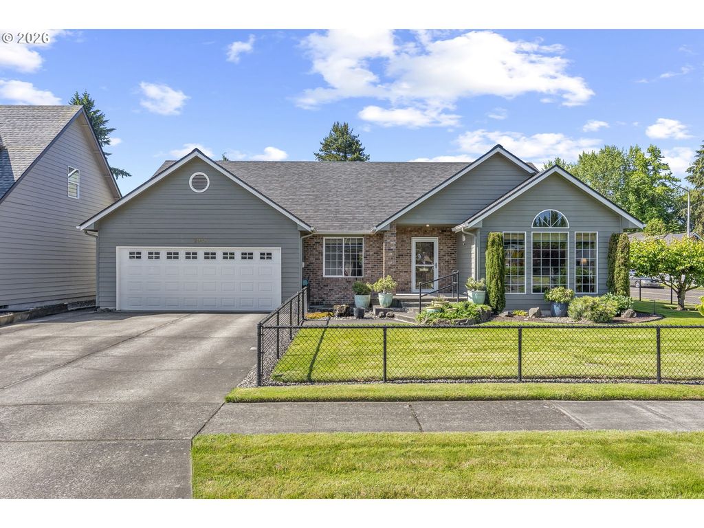 2951 PREMIERE Pl, Longview, WA 98632