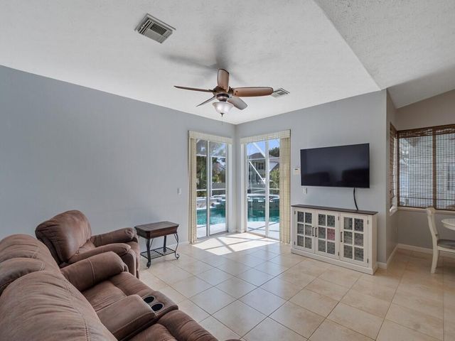 2101 SW Alloway Avenue, Port St. Lucie, FL 34953