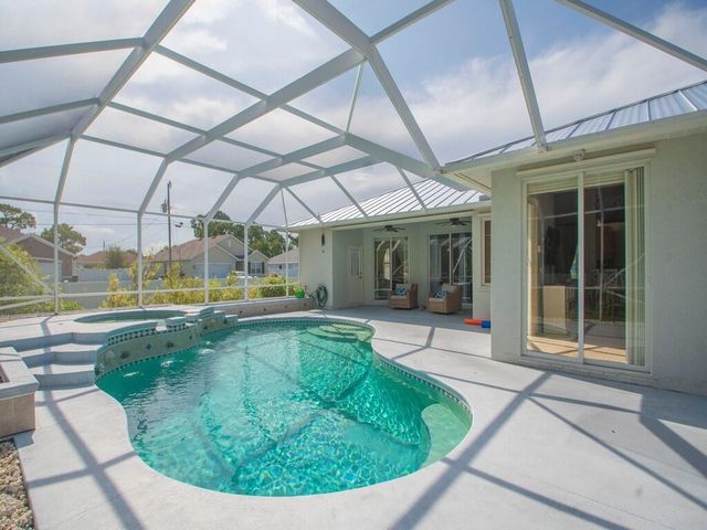 2101 SW Alloway Avenue, Port St. Lucie, FL 34953