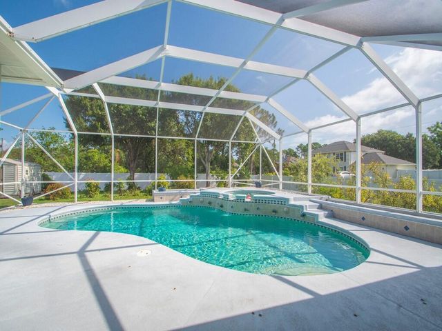 2101 SW Alloway Avenue, Port St. Lucie, FL 34953