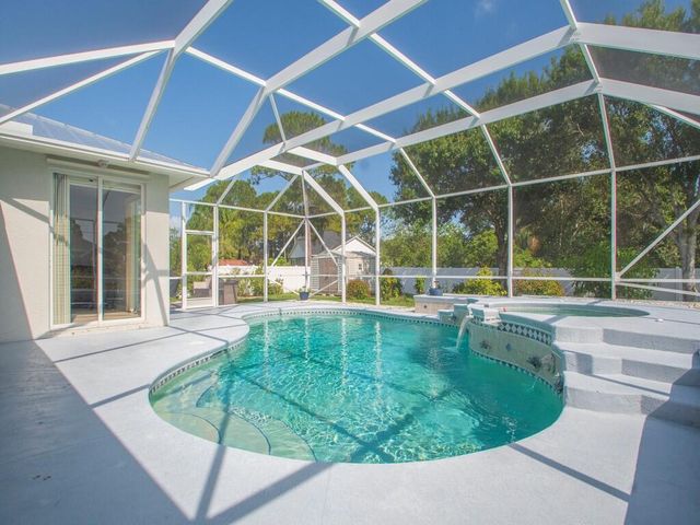 2101 SW Alloway Avenue, Port St. Lucie, FL 34953