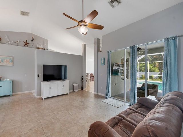 2101 SW Alloway Avenue, Port St. Lucie, FL 34953