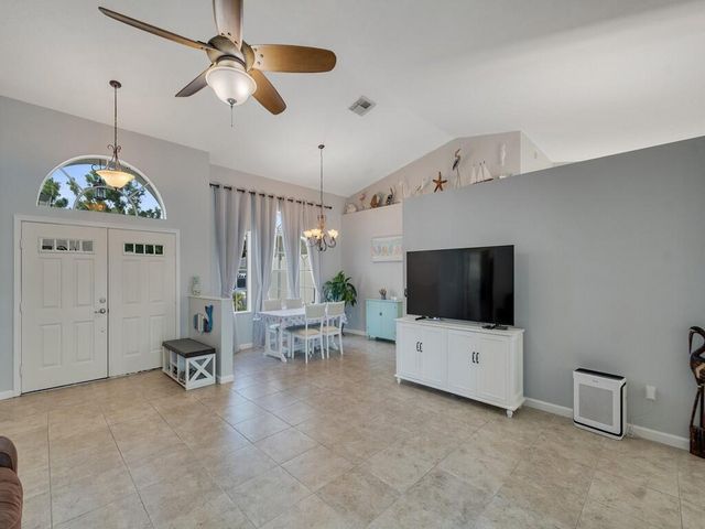 2101 SW Alloway Avenue, Port St. Lucie, FL 34953