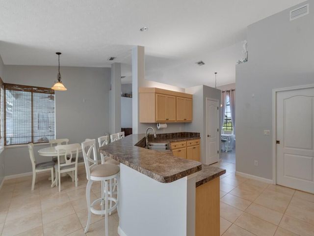 2101 SW Alloway Avenue, Port St. Lucie, FL 34953