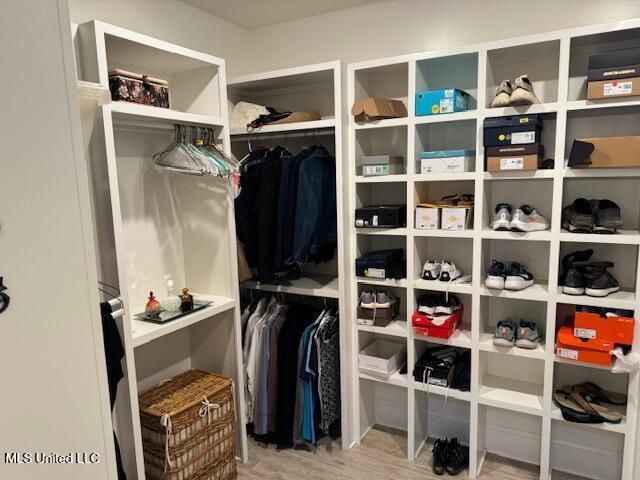 8209 Waterfall Way, Olive Branch, MS 38654