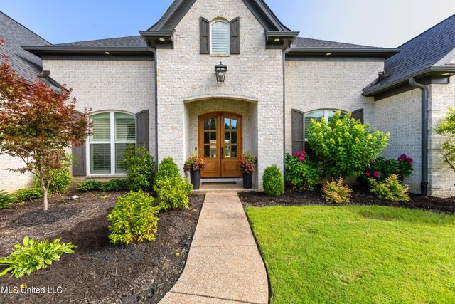 8209 Waterfall Way, Olive Branch, MS 38654