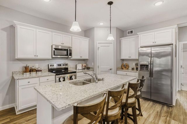 9105 Lexington Ave N B, Blaine, MN 55014