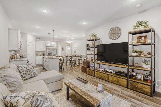 9105 Lexington Ave N B, Blaine, MN 55014